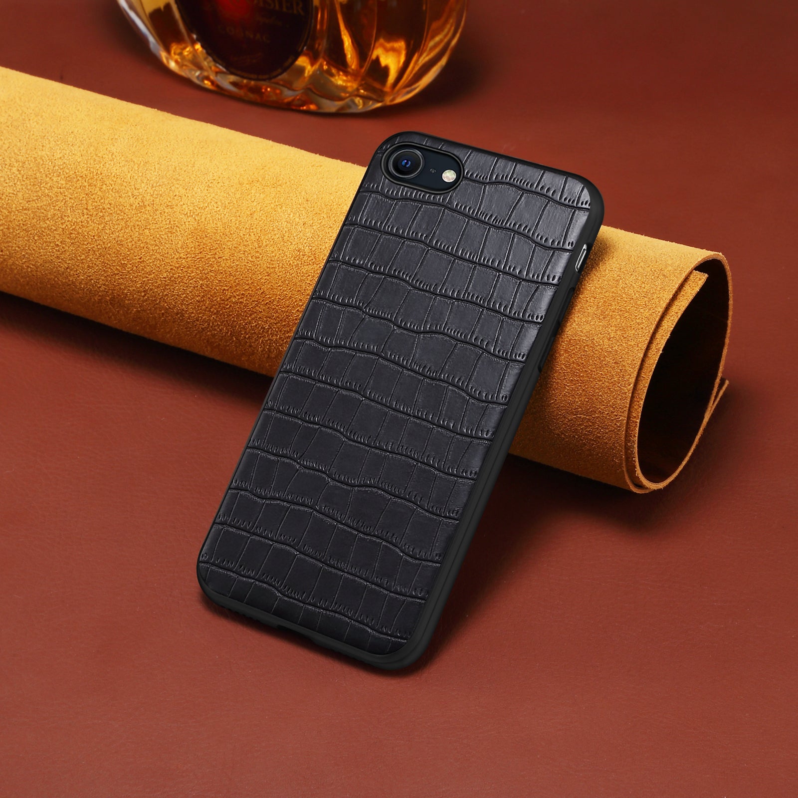 For iPhone 7 / 8 / SE (2020) / SE (2022) Case Crocodile Textured PU Leather+PC+TPU Phone Cover - Black For iPhone 7 / 8 / SE (2020) / SE (2022) Case Crocodile Textured PU Leather+PC+TPU Phone Cover - Black